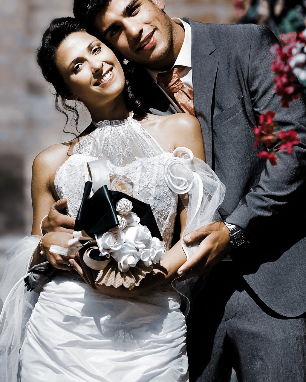Portrait de jeunes mariés réalisé en extérieur dans l’Aude